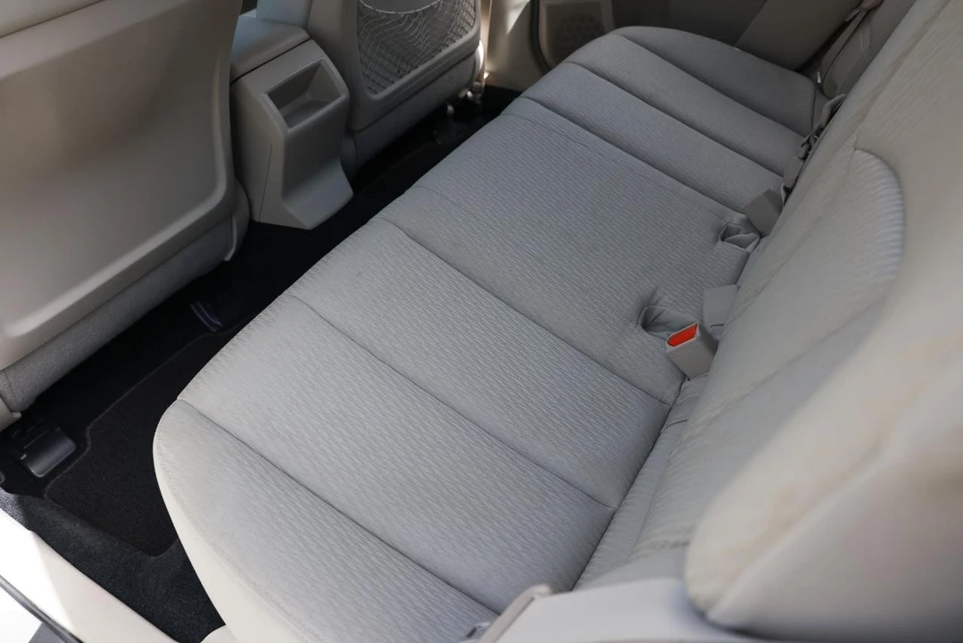 2011 Subaru Outback 4th Gen - Image 8 of 21
