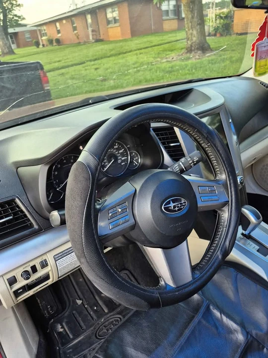 2011 Subaru Outback 4th Gen - Image 5 of 10
