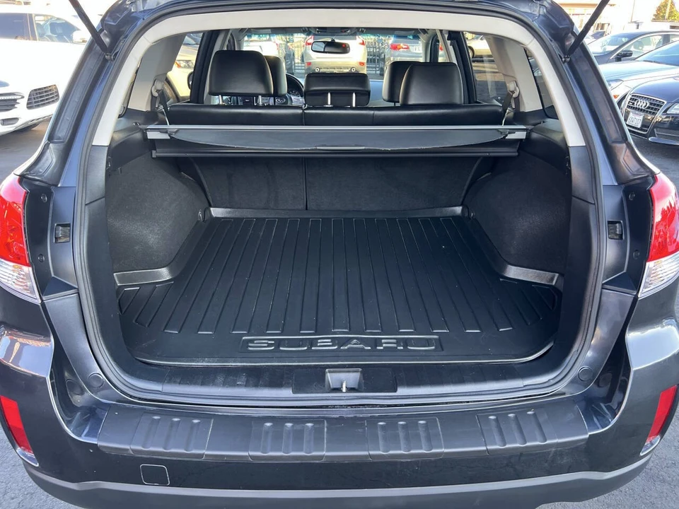 2011 Subaru Outback 4th Gen - Image 14 of 17
