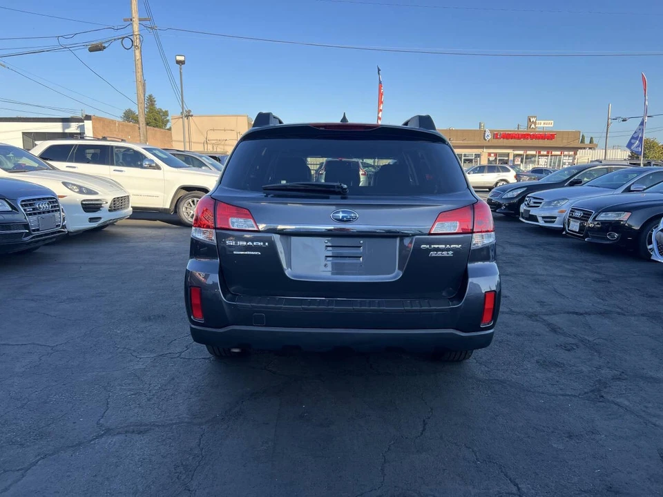 2011 Subaru Outback 4th Gen - Image 5 of 17