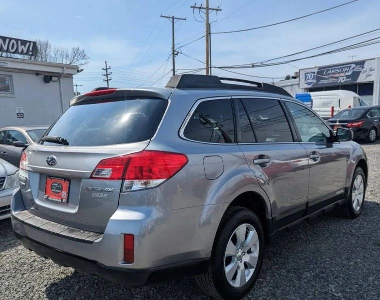 2011 Subaru Outback 4th Gen - Image 5 of 12