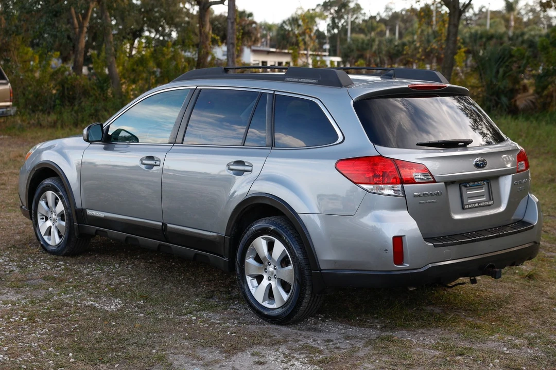 2011 Subaru Outback 4th Gen - Image 5 of 12