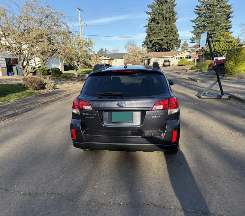 2011 Subaru Outback 4th Gen - Image 7 of 11