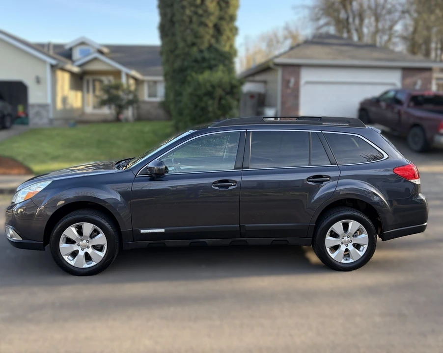 2011 Subaru Outback 4th Gen - Image 9 of 11