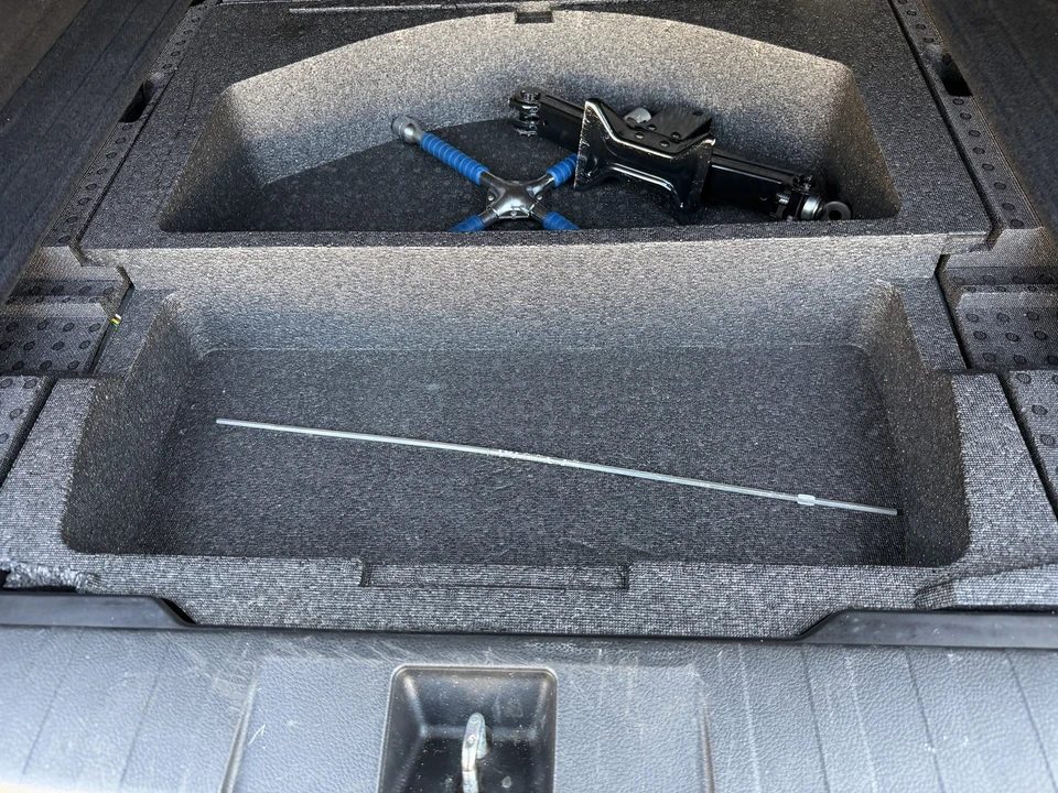 2011 Subaru Outback 4th Gen - Image 11 of 21