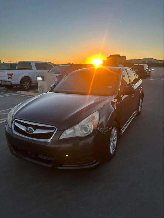 2011 Subaru Legacy 5th Gen - Image 2 of 11