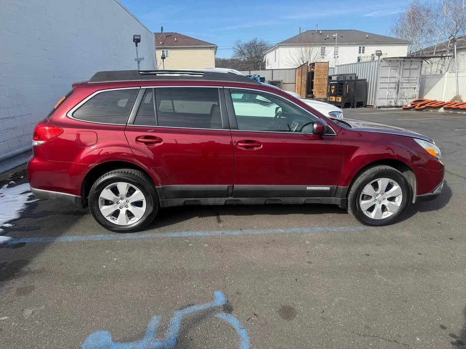 2011 Subaru Outback 4th Gen - Image 4 of 12