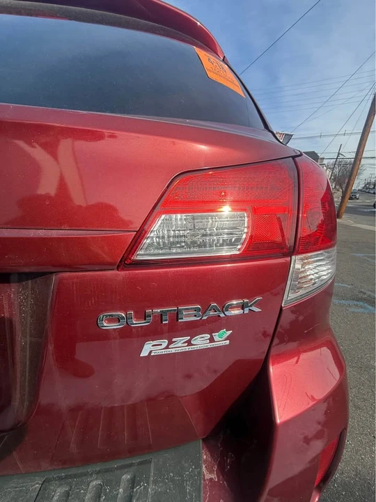 2011 Subaru Outback 4th Gen - Image 7 of 12