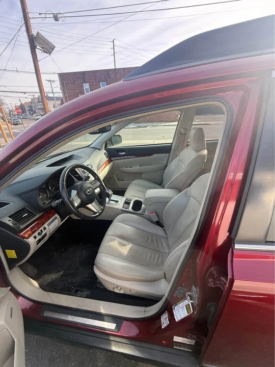 2011 Subaru Outback 4th Gen - Image 11 of 12
