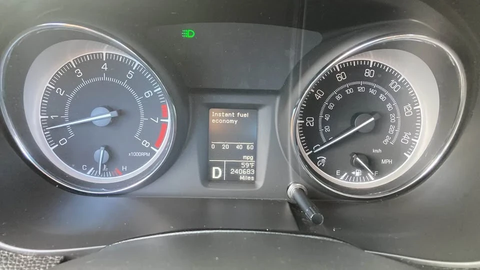 2011 Suzuki - Image 5 of 5
