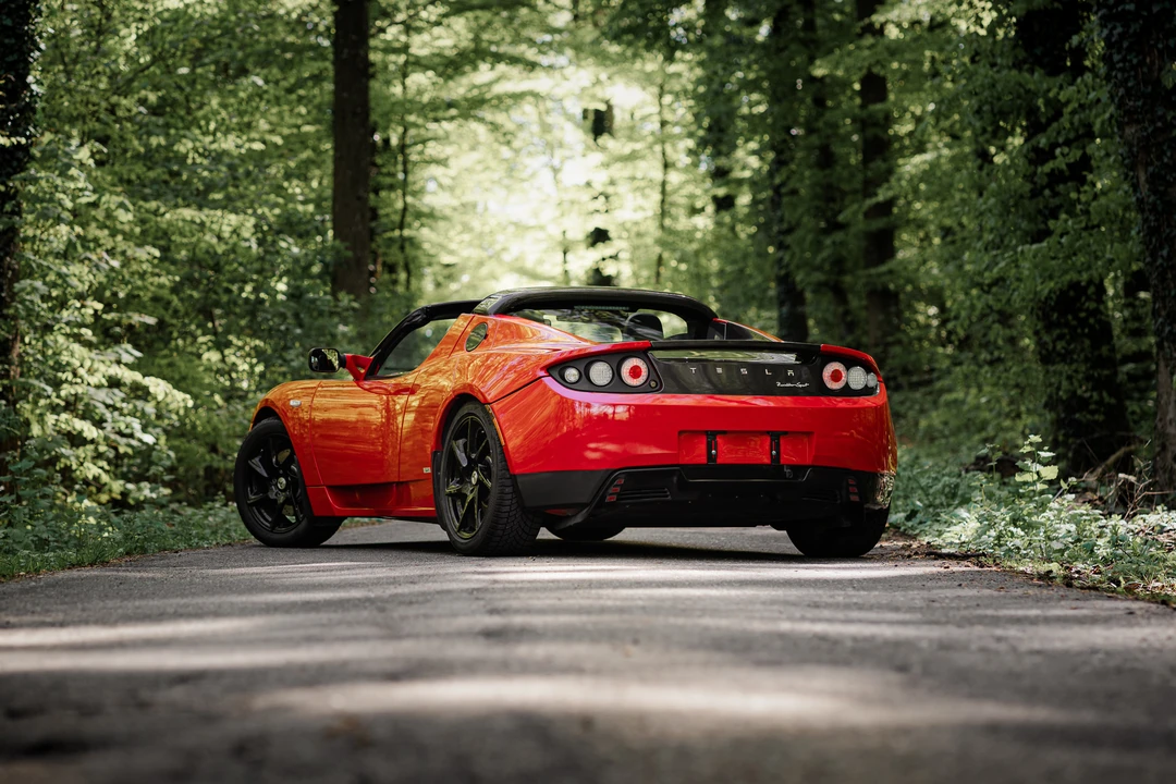 2011 Tesla Roadster - Image 3 of 31