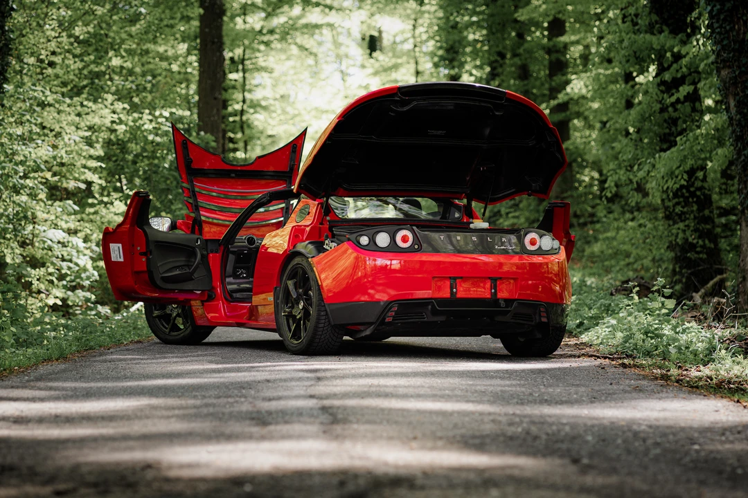 2011 Tesla Roadster - Image 6 of 31