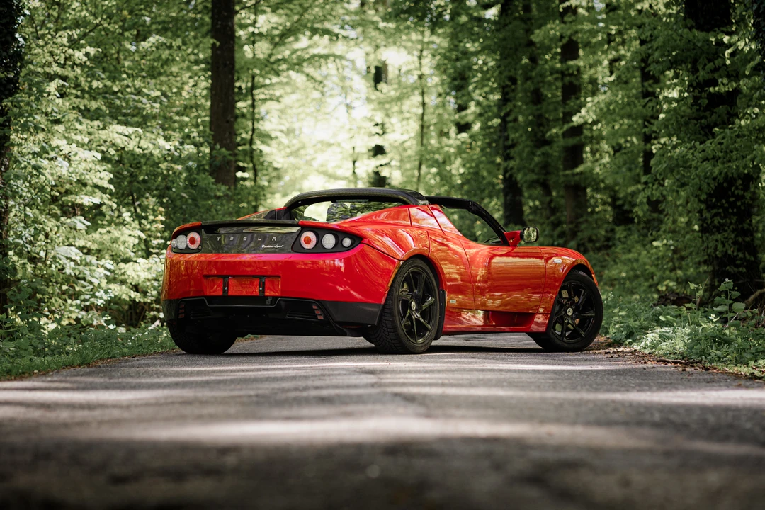 2011 Tesla Roadster - Image 7 of 31
