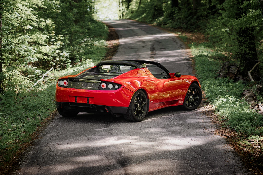 2011 Tesla Roadster - Image 8 of 31