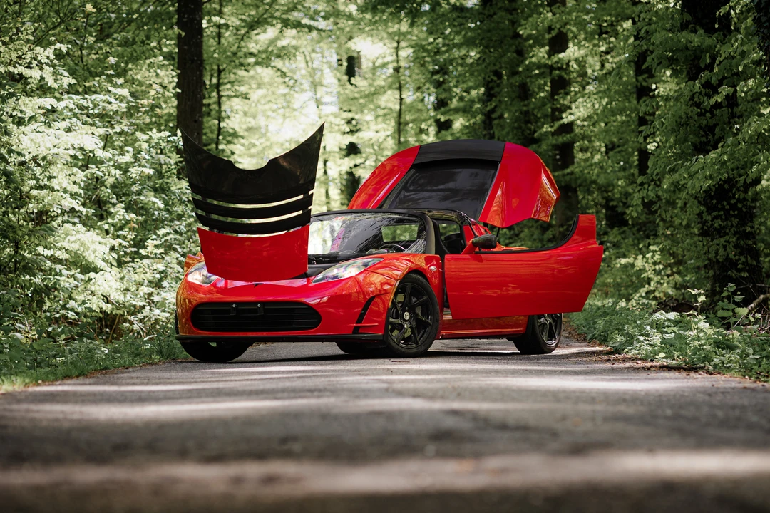 2011 Tesla Roadster - Image 12 of 31