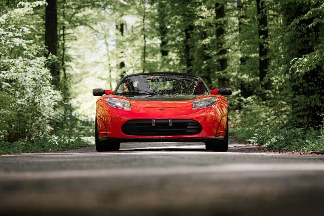 2011 Tesla Roadster - Image 16 of 31