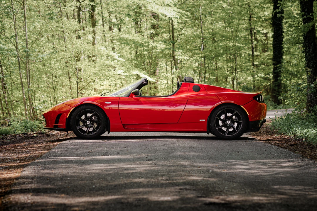 2011 Tesla Roadster - Image 19 of 31
