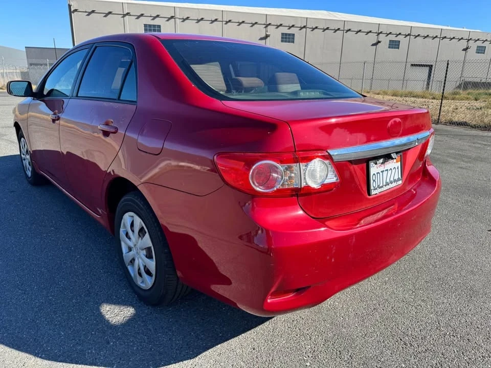 2011 Toyota Corolla 10th Gen - Image 2 of 9