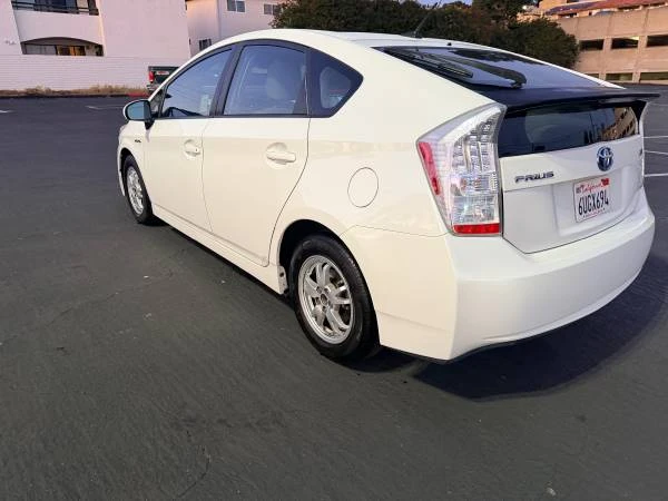 2011 Toyota Prius 3rd Gen - Image 3 of 13