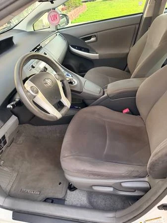 2011 Toyota Prius 3rd Gen - Image 7 of 13