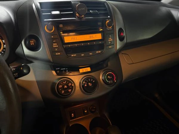 2011 Toyota RAV4 3rd Gen - Image 14 of 20