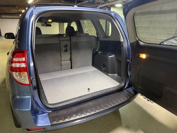 2011 Toyota RAV4 3rd Gen - Image 7 of 20
