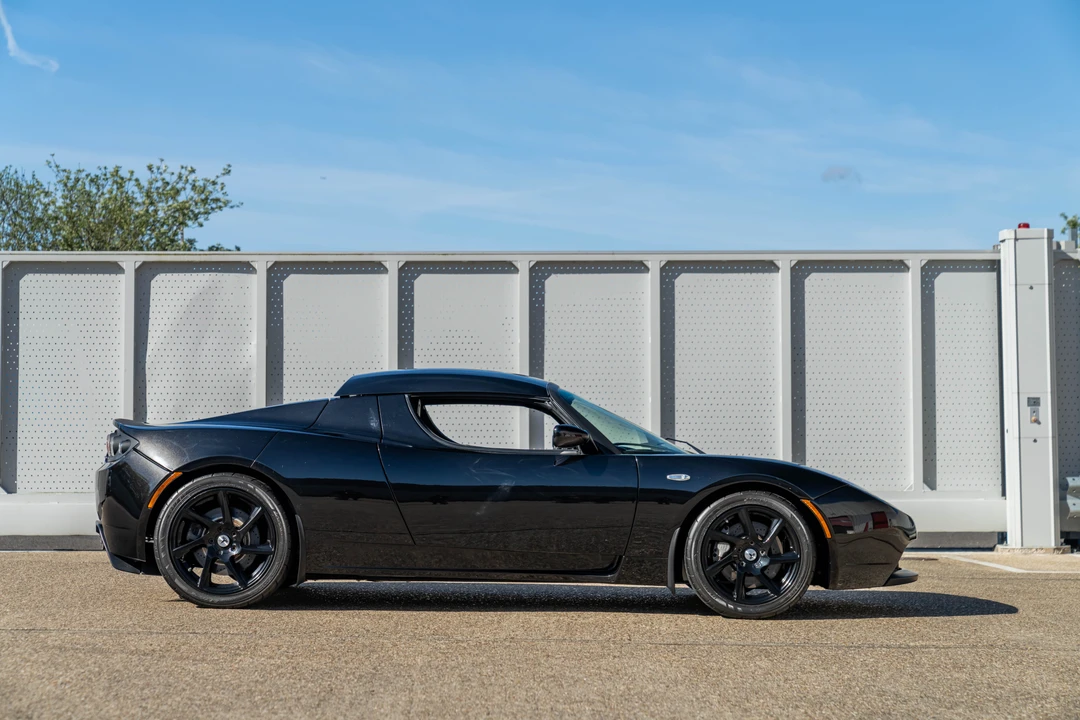2011 Tesla Roadster - Image 8 of 31