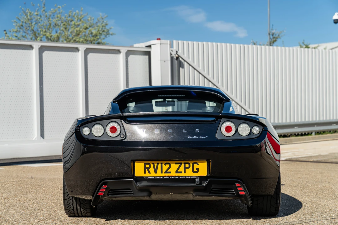 2011 Tesla Roadster - Image 24 of 31