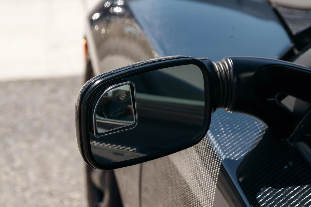 2011 Tesla Roadster - Image 27 of 31
