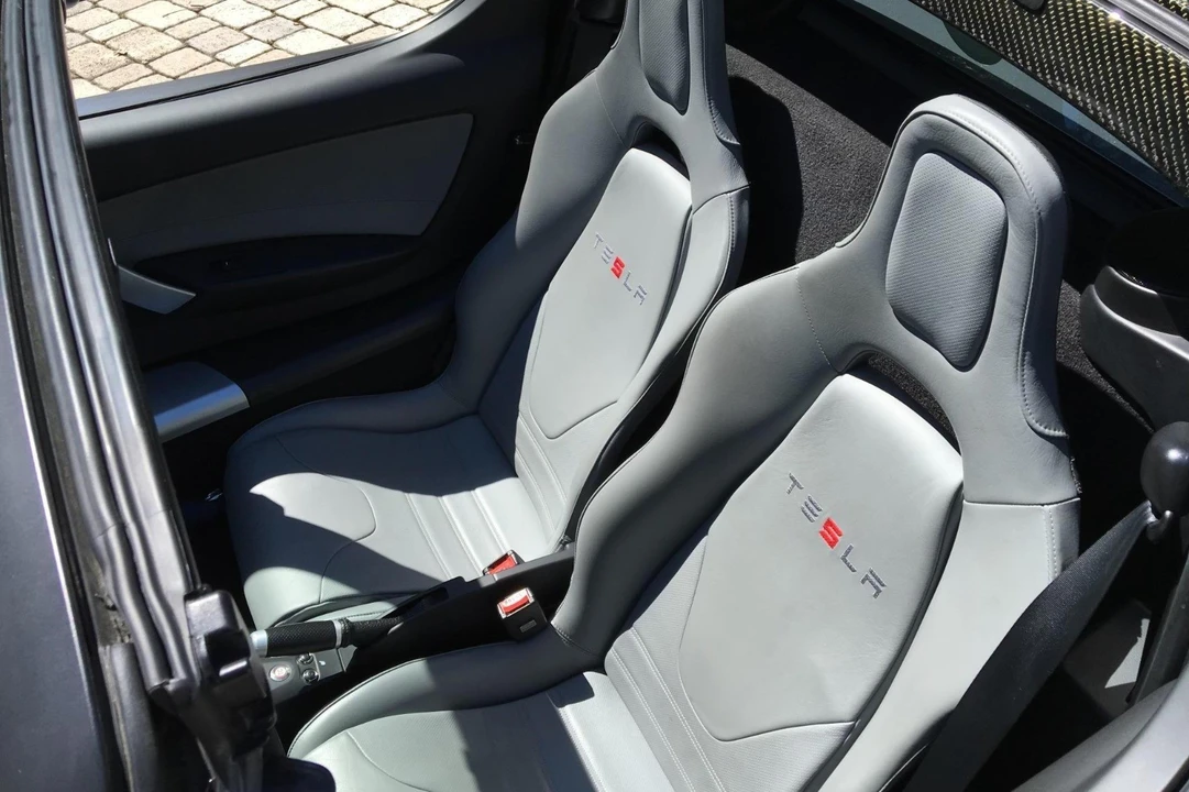 2011 Tesla Roadster - Image 10 of 19