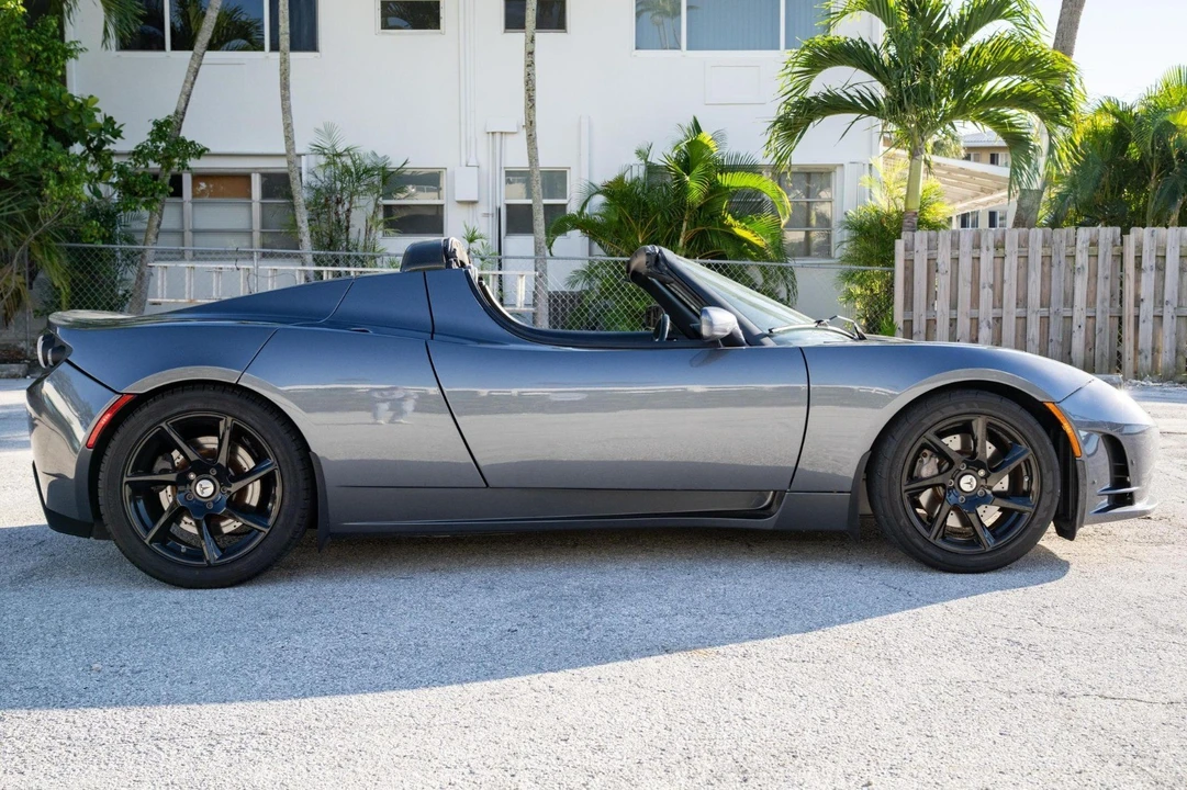 2011 Tesla Roadster - Image 16 of 19