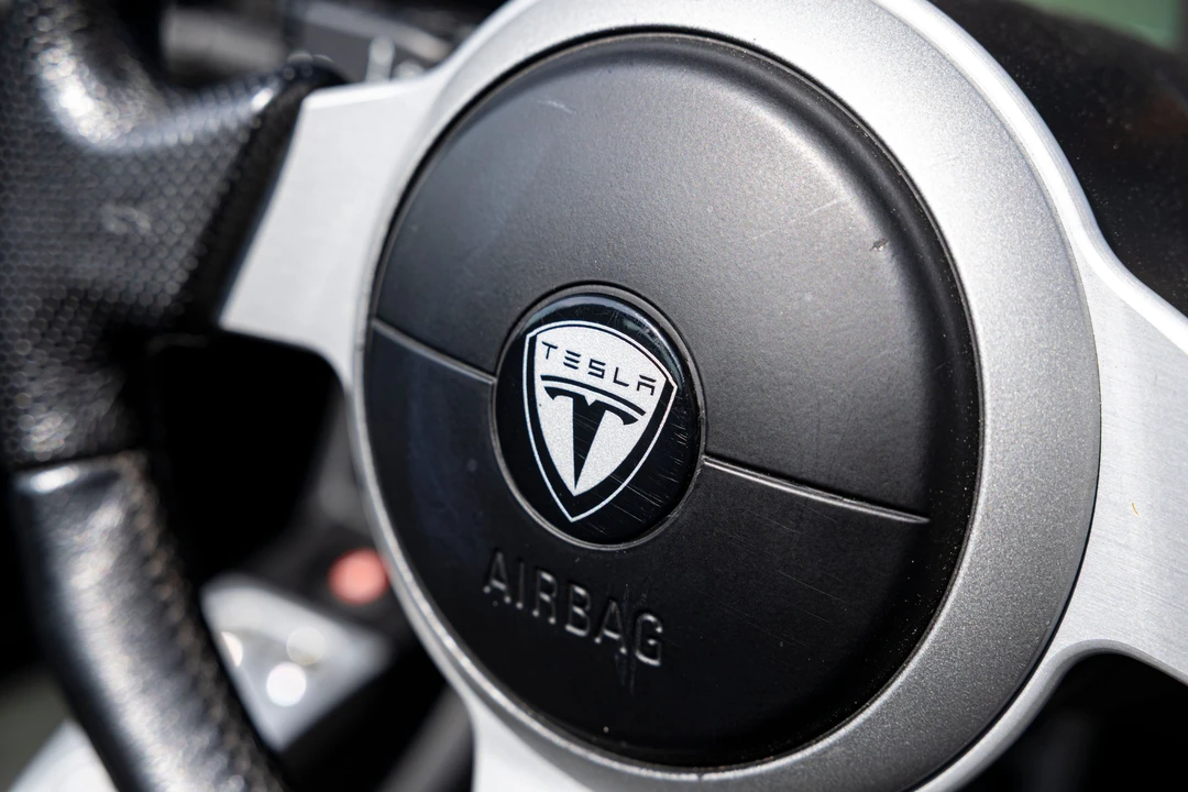 2011 Tesla Roadster - Image 20 of 26