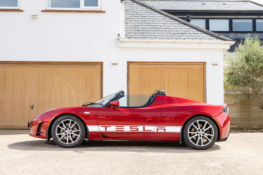 2011 Tesla Roadster - Image 25 of 26
