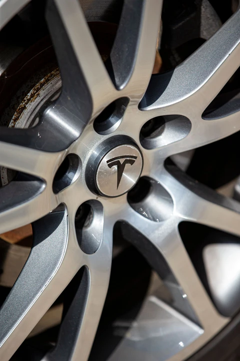 2011 Tesla Roadster - Image 6 of 26