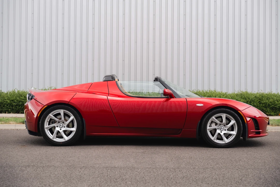 2011 Tesla Roadster - Image 8 of 31