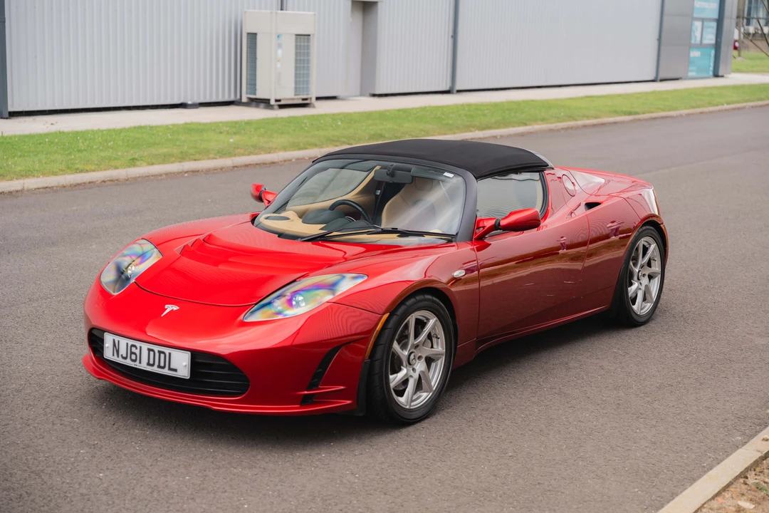2011 Tesla Roadster - Image 13 of 31