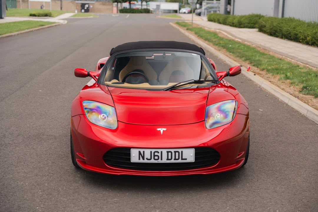 2011 Tesla Roadster - Image 14 of 31