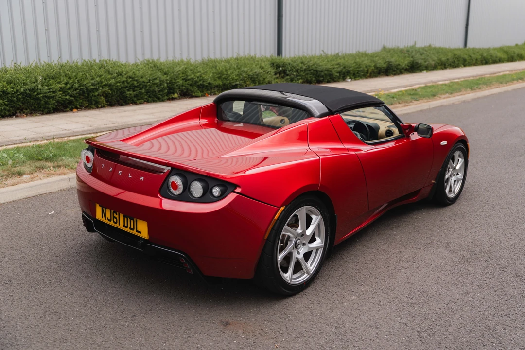 2011 Tesla Roadster - Image 17 of 31