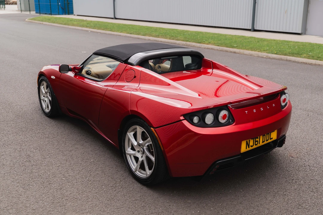 2011 Tesla Roadster - Image 19 of 31