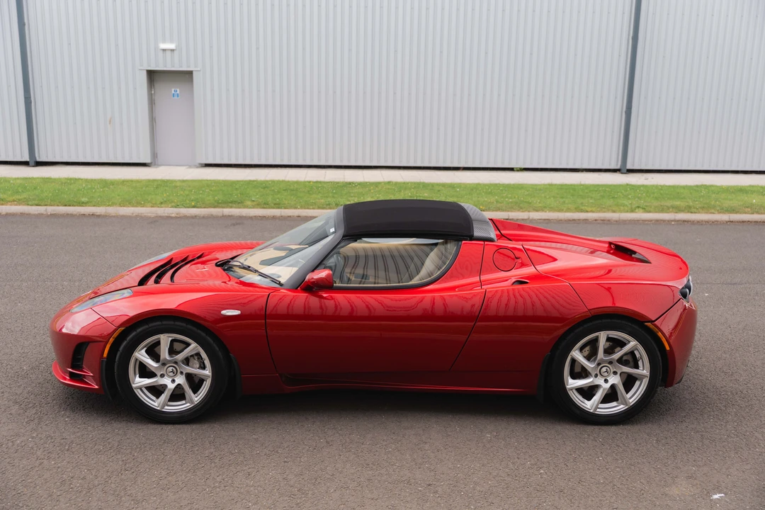 2011 Tesla Roadster - Image 20 of 31