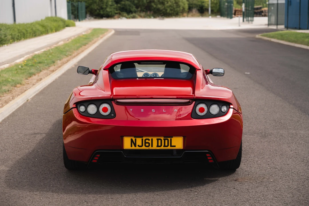 2011 Tesla Roadster - Image 21 of 31