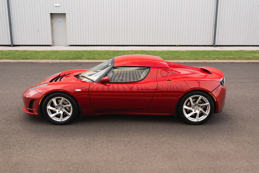 2011 Tesla Roadster - Image 23 of 31
