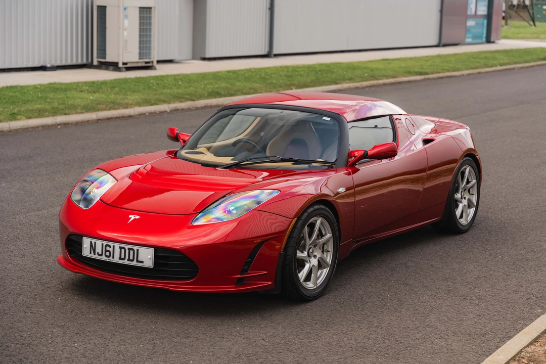 2011 Tesla Roadster - Image 24 of 31