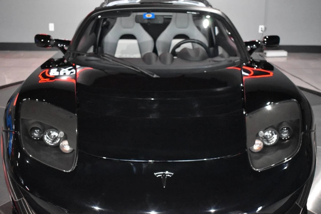 2011 Tesla Roadster - Image 12 of 21