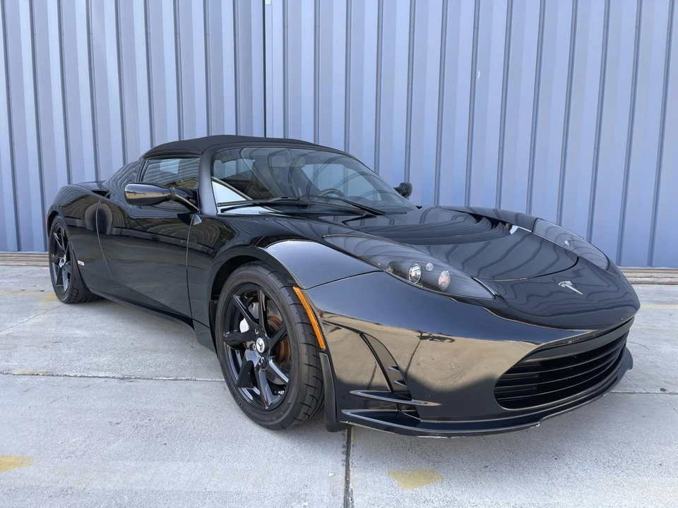 2011 Tesla Roadster - Image 14 of 31
