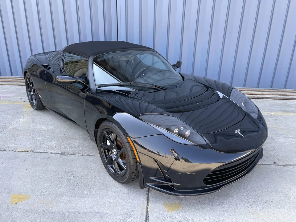 2011 Tesla Roadster - Image 15 of 31