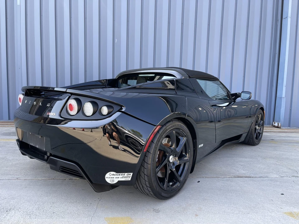 2011 Tesla Roadster - Image 11 of 31