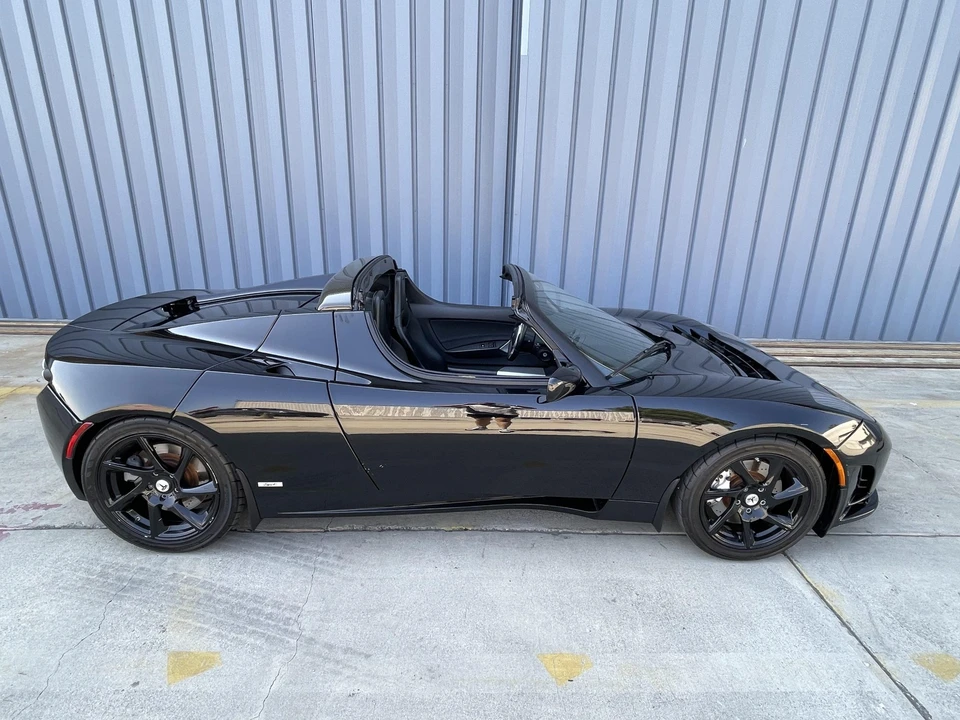 2011 Tesla Roadster - Image 25 of 31