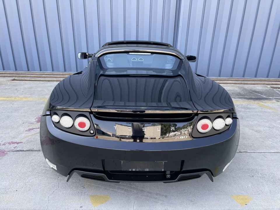 2011 Tesla Roadster - Image 29 of 31