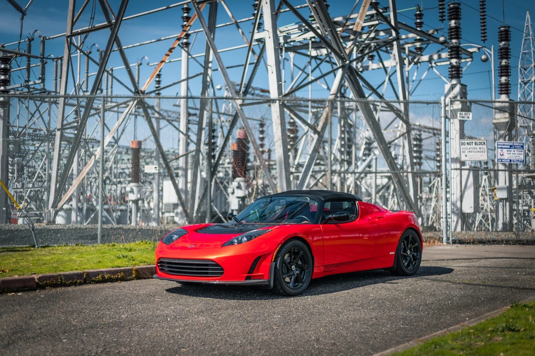 2011 Tesla Roadster - Image 8 of 31